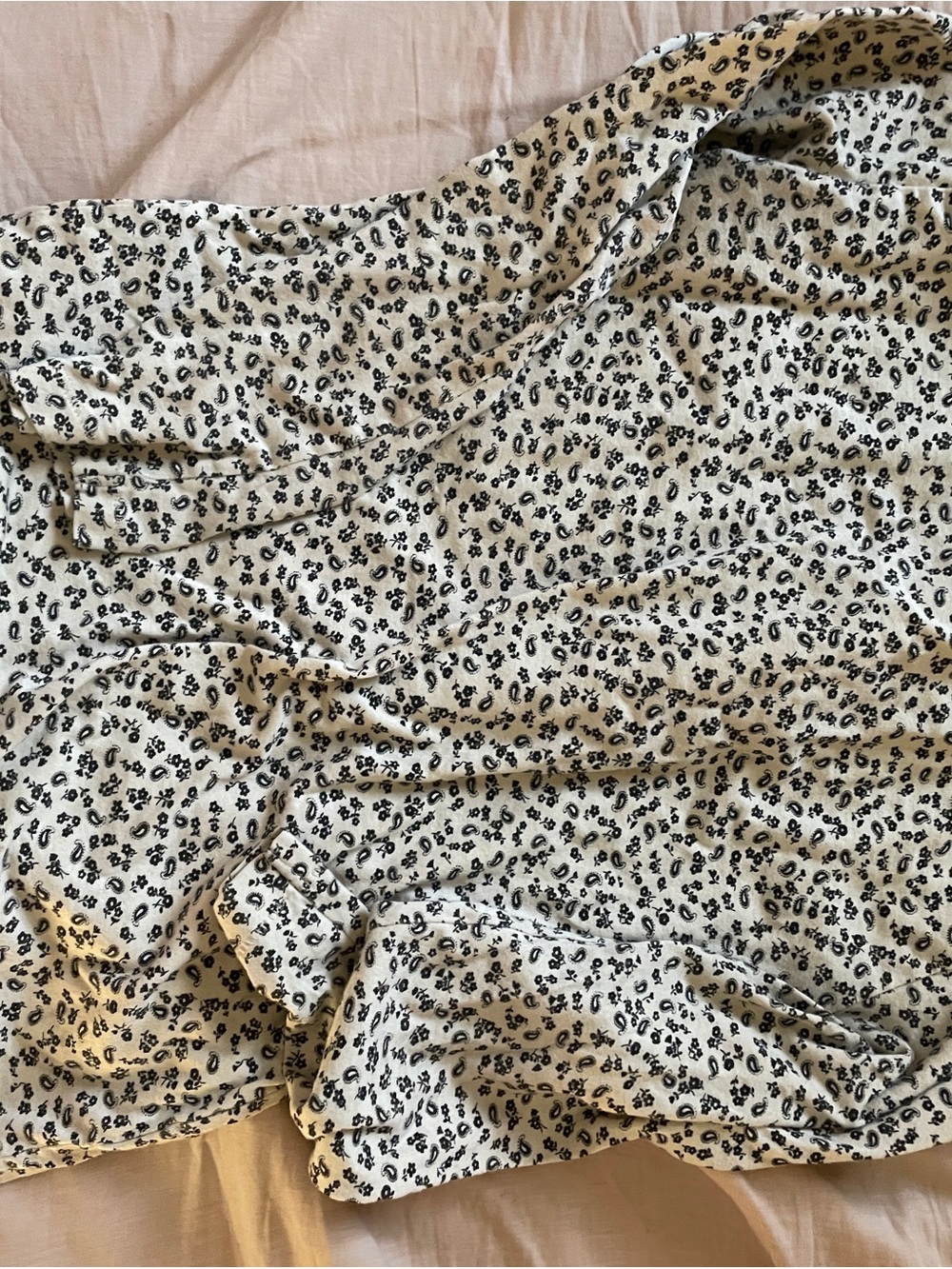 Doen Cream Long Sleeve Tee with black paisley prin